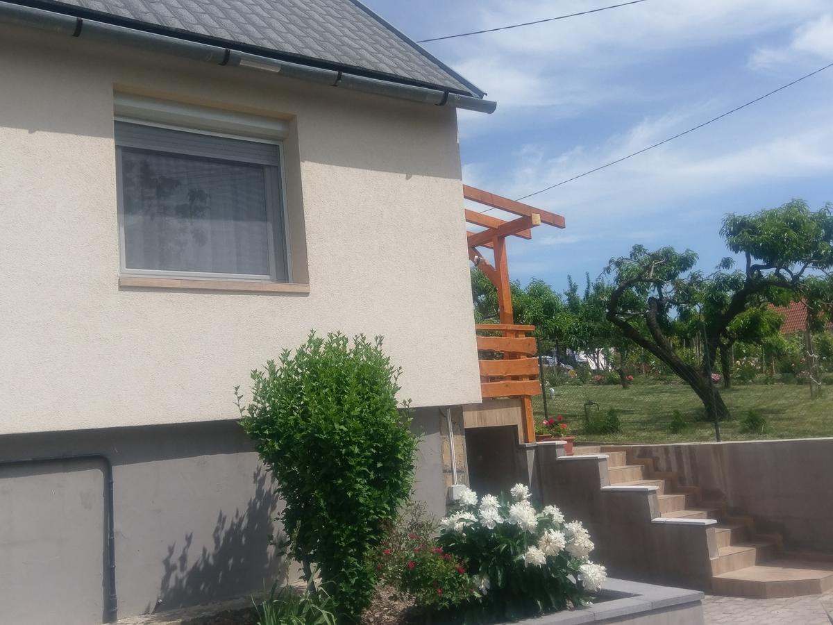 Gyoengy Apartman Keszthely Exterior foto